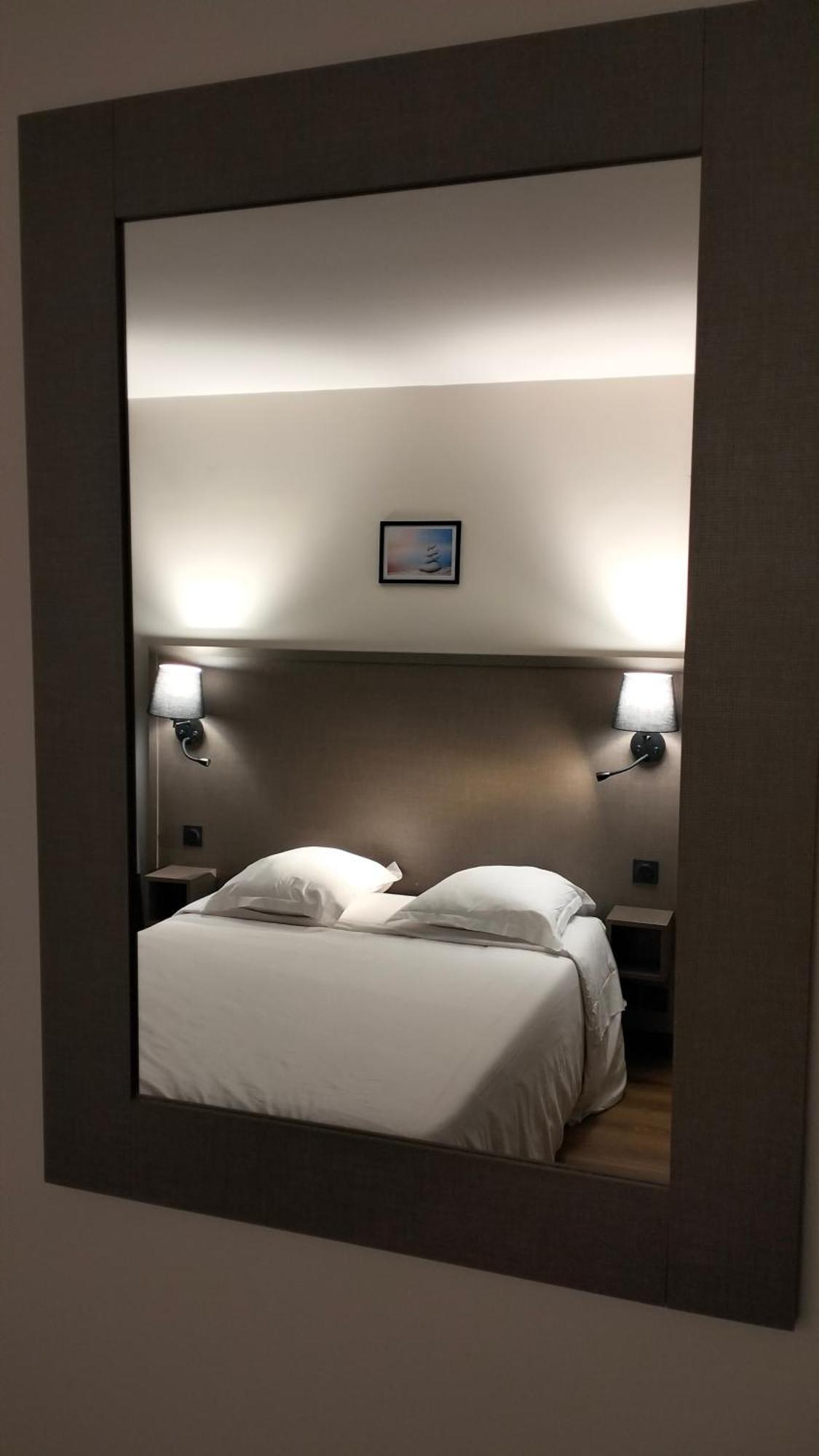 Hotel Royal Montreuil Buitenkant foto